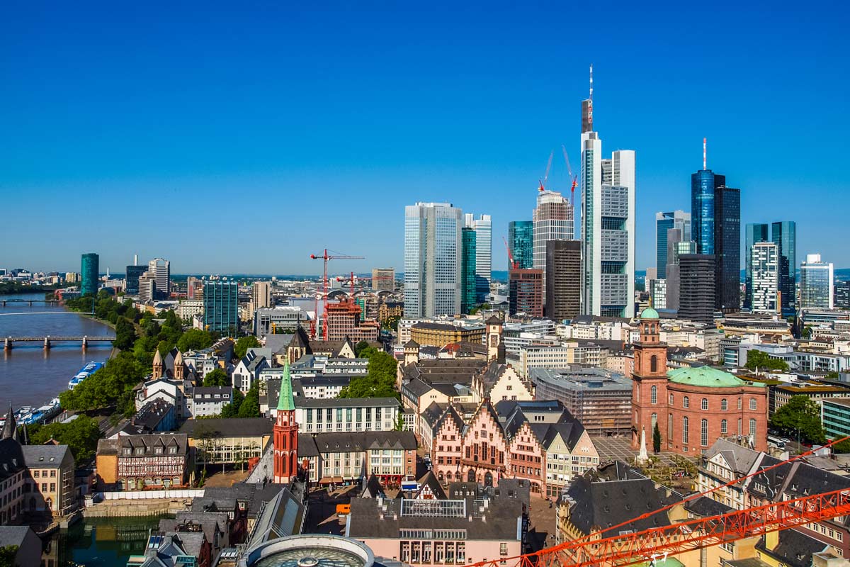 Frankfurt am Main Skyline – ZAJON Gebäudedienstleister